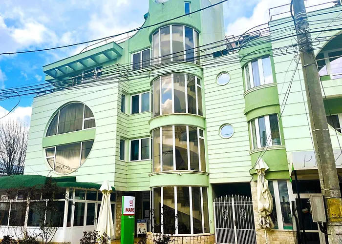 Vandrarhem Complex Meridian *